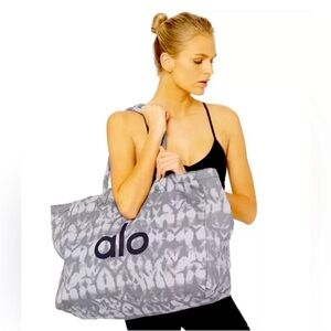 Alo Yoga Canvas Tote - NWTags